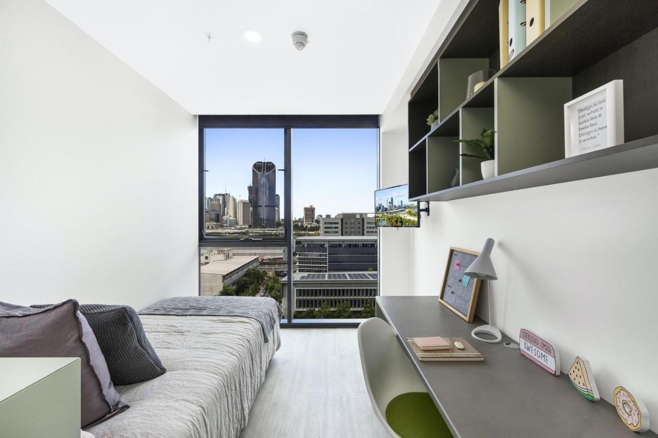 Apartment Scape Atira Merivale,